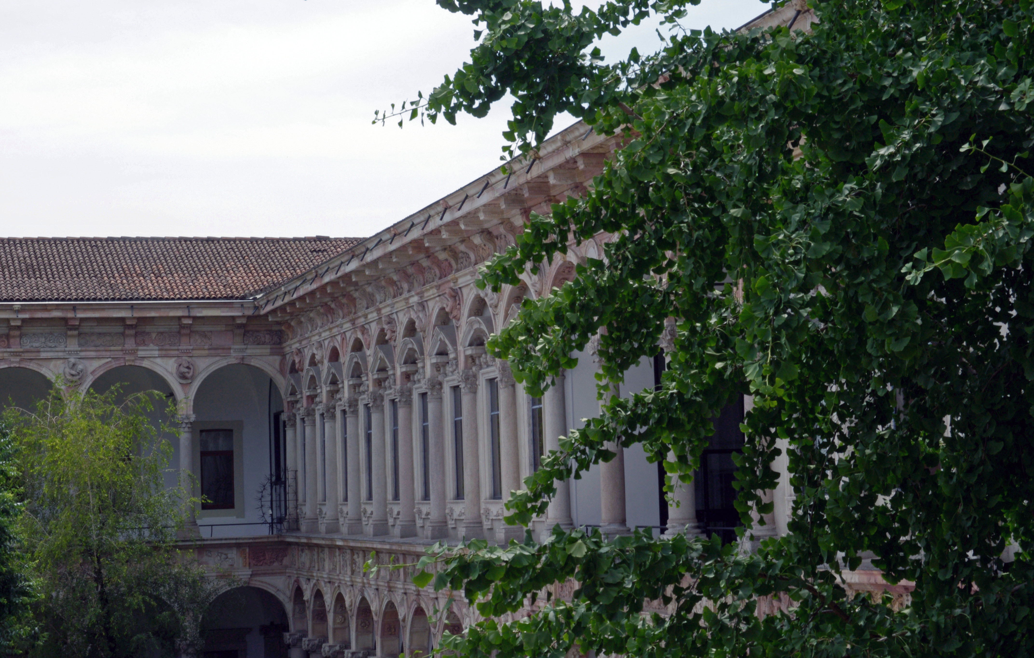 Colonnato Cortile Centrale