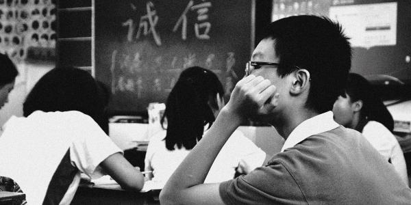 studente in aula durante una lezione