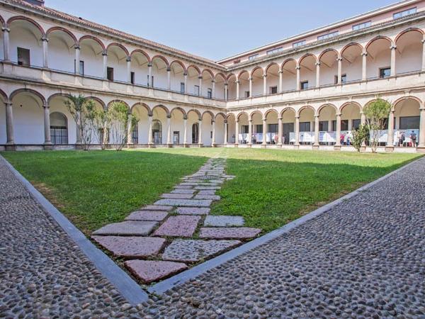 Uno dei cortili dell'Università Statale di Milano, il Cortile del Settecento