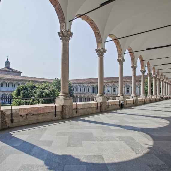 Ca'Granda, upper colonnade